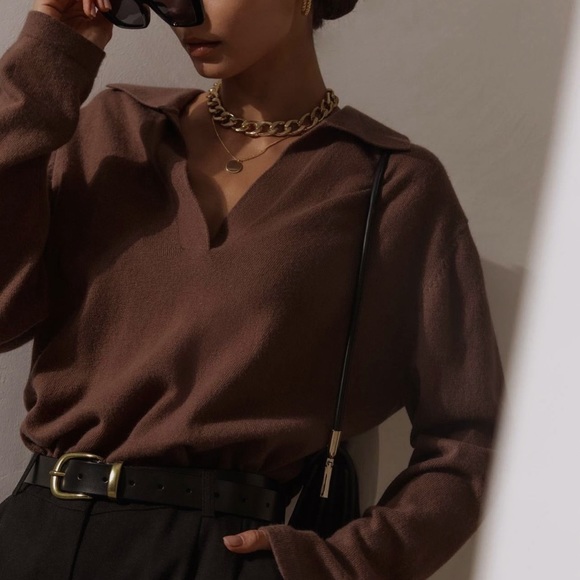 Brown long sleeve v neck sweater with collar - Picture 1 of 2